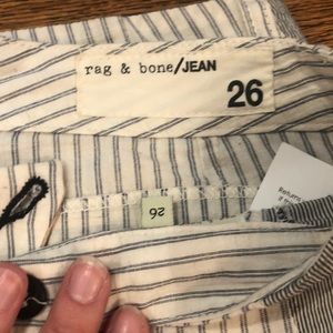 Rag and Bone SZ 26 light weight white/blue stripe